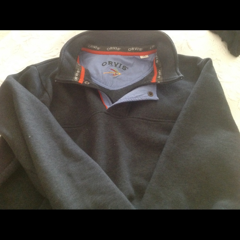 Orvis pullover in heather grey
